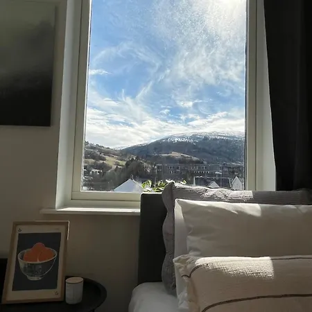 Luxury River View - Vibe - Heart Of Lägenhet *